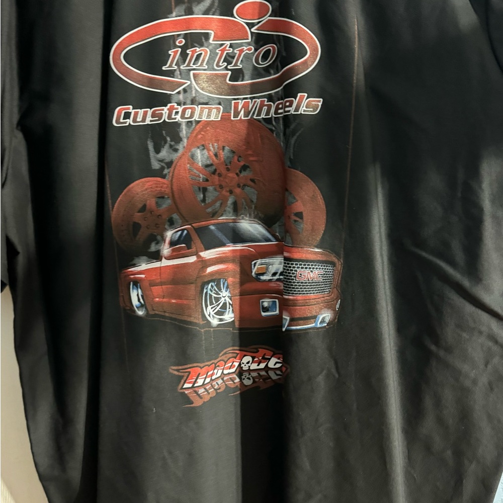 4xl intro wheels button shirt